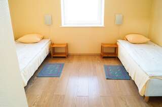 Мотели Motelis SMAGRATIS Кретинга Стандартный двухместный номер с 2 отдельными кроватями-1